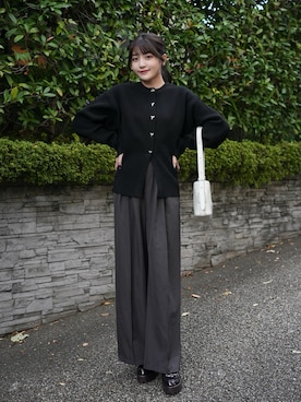 「アイテム（スラックス、グレー系）」を使った、きらりさん（レディース・164cm）の秋コーディネート