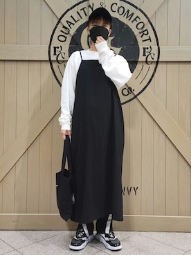 「ジャージーパンツ」｜「アイテム（キャップ）」を使った、しぃさん（レディース・164cm）の春コーディネート