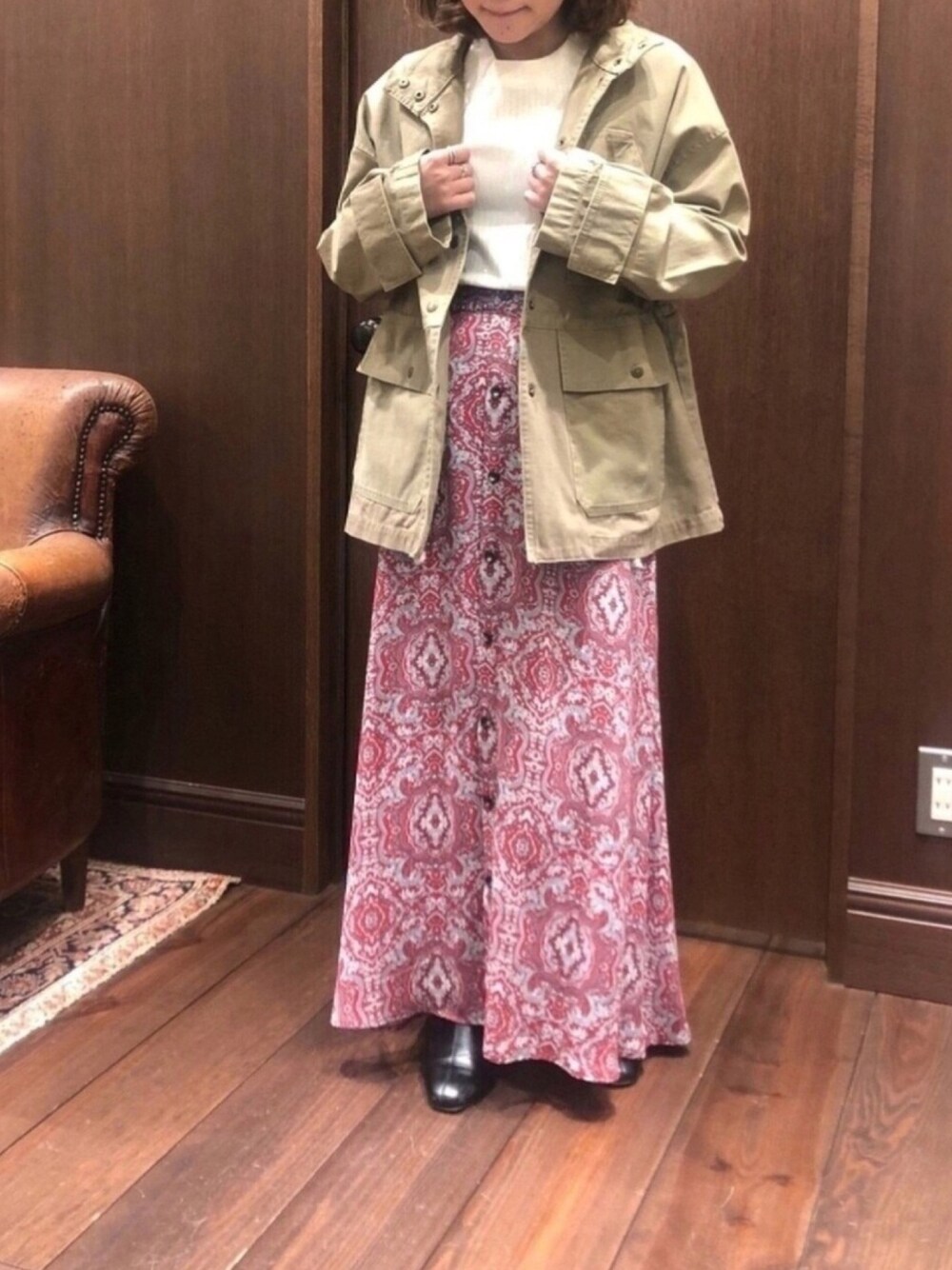 「春コーデ、ロングスカート、赤、ミリタリー、大人カジュアル、スカート、低身長、低身長コーデ、きれいめカジュアル、春」｜「NOMBRE IMPAIRのアイテム（スカート、レッド系）」を使った、saegusa.さん（レディース・151cm）の冬コーディネートの1枚目の写真