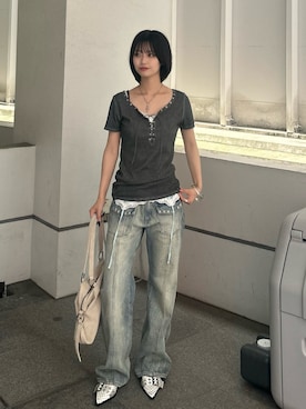 「WHO'S WHO gallery（フーズフーギャラリー）のプロセストレースアップTEE（Tシャツ/カットソー、ブラック系）」を使った、makiさん（レディース・159cm）の夏コーディネート