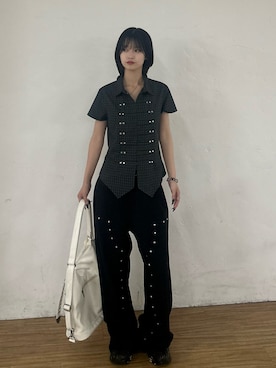 「WHO'S WHO gallery（フーズフーギャラリー）の【WEB限定】ナポレオンコンパクト半袖シャツ（シャツ/ブラウス、ブラック系）」を使った、makiさん（レディース・159cm）の夏コーディネート