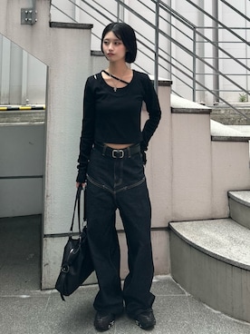 「WHO'S WHO gallery（フーズフーギャラリー）の【WEB限定】レイヤードデザイントップス（Tシャツ/カットソー、ブラック系）」を使った、makiさん（レディース・159cm）の夏コーディネート