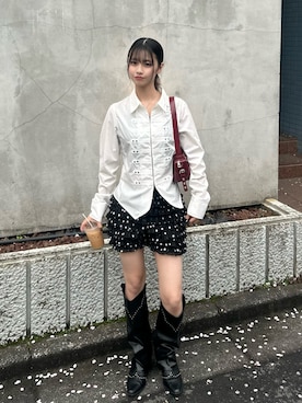 「WHO'S WHO gallery（フーズフーギャラリー）のナポレオンコンパクトシャツ（シャツ/ブラウス、ホワイト系）」を使った、makiさん（レディース・159cm）の春コーディネート