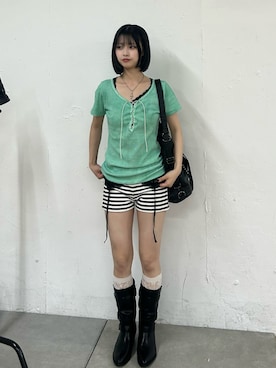 「WHO'S WHO gallery（フーズフーギャラリー）の2WAYベルテッドブーツ（ブーツ、ブラック系）」を使った、makiさん（レディース・159cm）の夏コーディネート