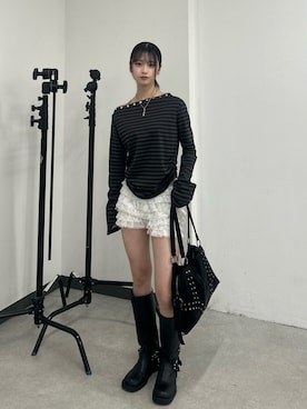 「WHO'S WHO gallery（フーズフーギャラリー）のスタッズオフショルL/Sトップス(ドット/ボーダー)（Tシャツ/カットソー、グレー系）」を使った、makiさん（レディース・159cm）の春コーディネート
