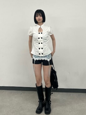 「WHO'S WHO gallery（フーズフーギャラリー）のベルテッドロングブーツ（ブーツ、ブラック系）」を使った、makiさん（レディース・159cm）の春コーディネート