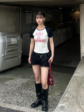 「WHO'S WHO gallery（フーズフーギャラリー）のメニースターラグランチビT（Tシャツ/カットソー、ホワイト系）」を使った、makiさん（レディース・159cm）の春コーディネート