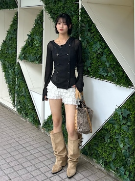 「WHO'S WHO gallery（フーズフーギャラリー）のシアーリブＷボタンL/Sフーディ（パーカー、ブラック系）」を使った、makiさん（レディース・159cm）の夏コーディネート