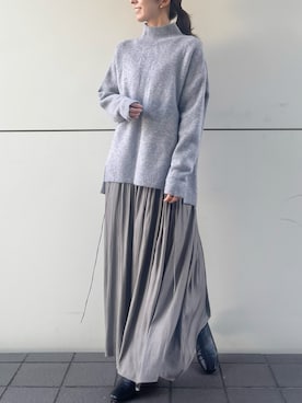 「Stylevoice for xxx（スタイルヴォイスフォー）の2WAYサテンギャザースカート（スカート、グリーン系）」を使った、yukakoさん（レディース・162cm）の秋コーディネート