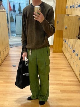 「UNIQLO（ユニクロ）のアイテム（ニット/セーター、ブラウン系）」を使った、きりはらさん（メンズ・168cm）の春コーディネート