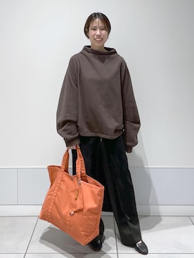 「アイテム（スラックス）」を使った、SAYAさん（レディース・159cm・30代）の秋コーディネート