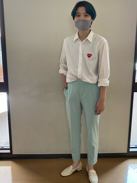 スラックスを使った 水色 のレディース人気ファッションコーディネート Wear