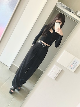 「アイテム（サンダル）」を使った、サエラさん（レディース・158cm）の秋コーディネート