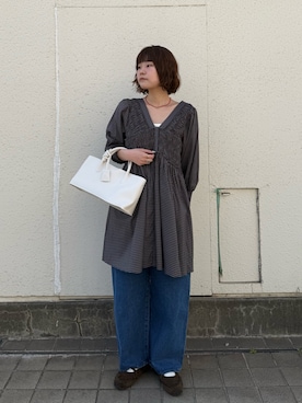 「KBF（ケイビーエフ）のアイテム（バッグ）」を使った、わらちゃんさん（レディース・162cm）の春コーディネート