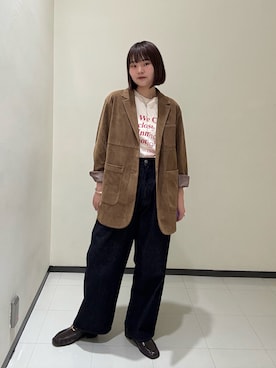 「アイテム（テーラードジャケット、イエロー系）」を使った、わらちゃんさん（レディース・162cm）の秋コーディネート