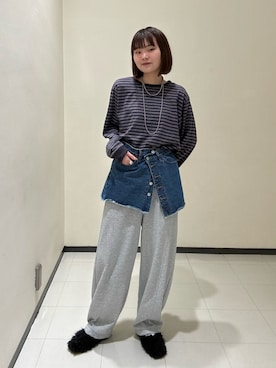 「アイテム（デニムスカート）」を使った、わらちゃんさん（レディース・162cm）の秋コーディネート