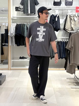 「GLOBAL WORK（グローバルワーク）のスゴラクストレッチリラックスパンツ/601340（その他パンツ、ブラック系）」を使った、ゆーすけさん（メンズ）の夏コーディネート