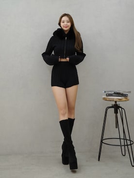 「RESEXXY（リゼクシー）のアイテム（パンツ）」を使った、SHINRIさん（レディース・165cm）の秋コーディネート