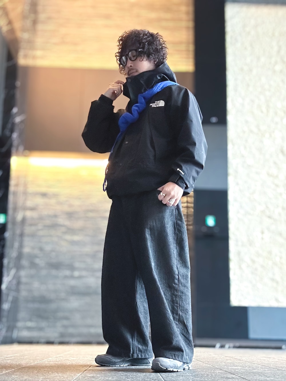 「メンズファッション、休日スタイル、シンプルコーデ」｜「EyevolのEyevol/アイヴォル サングラス 紫外線対策 UVカット CONLON III 51 CONLON 3（サングラス、ブラック系）」を使った、nekonoziuさん（メンズ・165cm）の春コーディネートの1枚目の写真