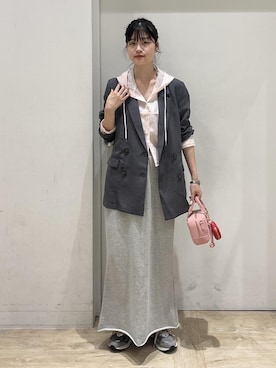 「アイテム（キーホルダー、レッド系）」を使った、0118momoさん（レディース・164cm）の秋コーディネート