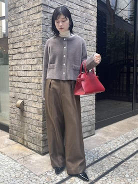 「VIS（ビス）の袖フェザーシアータートルニット（ニット/セーター）」を使った、0118momoさん（レディース・164cm）の秋コーディネート