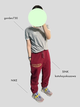 「アイテム（スウェットパンツ、レッド系）」を使った、yawaさん（レディース・158cm）の秋コーディネート