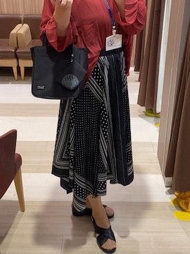 「ジーナシス」｜「アイテム（トップス）」を使った、きりもえさん（レディース・167cm）の春コーディネート