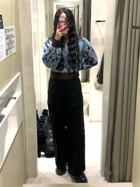 「MURUA（ムルーア）のアイテム（カーゴパンツ）」を使った、成田すみれさん（レディース・171cm）の秋コーディネート