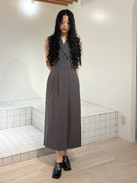 「MURUA（ムルーア）のアイテム」を使った、成田すみれさん（レディース・171cm）の春コーディネート