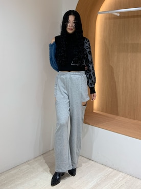 「MURUA（ムルーア）のアイテム（パンツ）」を使った、成田すみれさん（レディース・171cm）の秋コーディネート