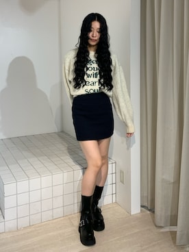 「アイテム（スカート）」を使った、成田すみれさん（レディース・171cm）の秋コーディネート