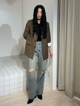 「アイテム（テーラードジャケット）」を使った、成田すみれさん（レディース・171cm）の秋コーディネート