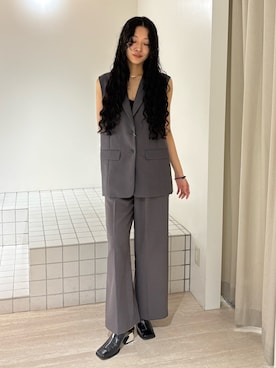 「MURUA（ムルーア）のアイテム」を使った、成田すみれさん（レディース・171cm）の春コーディネート