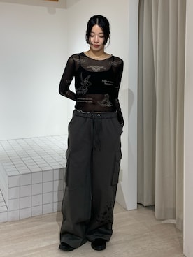 「MURUA（ムルーア）のアイテム（スウェットパンツ）」を使った、成田すみれさん（レディース・171cm）の秋コーディネート