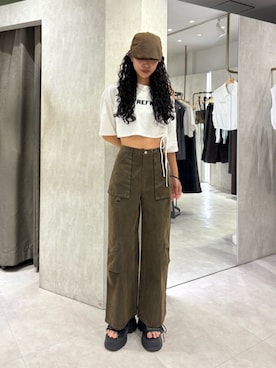 「アイテム（ハンチング/ベレー帽、ブラウン系）」を使った、成田すみれさん（レディース・171cm）の秋コーディネート