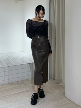 「MURUA（ムルーア）のアイテム（スカート）」を使った、成田すみれさん（レディース・171cm）の秋コーディネート