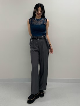 「アイテム（スラックス）」を使った、成田すみれさん（レディース・171cm）の夏コーディネート