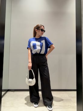 「ARMANI EXCHANGE（アルマーニエクスチェンジ）の【A|X アルマーニ エクスチェンジ】91ロゴ 半袖クルーネックTシャツ/REGULAR+（Tシャツ/カットソー、ブルー系）」を使った、hnchaさん（レディース・160cm）の冬コーディネート