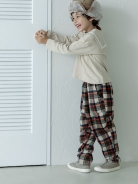 「pairmanon（ペアマノン）のアイテム（キャップ）」を使った、pairmanonさん（キッズ・120cm）の秋コーディネート