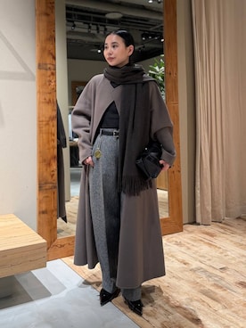 「アイテム（ストール/ショール）」を使った、FUMIさん（レディース・162cm）の秋コーディネート