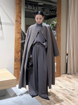 「アイテム（ノーカラーコート）」を使った、FUMIさん（レディース・162cm）の秋コーディネート