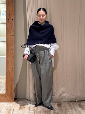 「Chaos（カオス）のChaos(カオス)/ ルミエルニットケープ（ストール/ショール、ブルー系）」を使った、FUMIさん（レディース・162cm）の夏コーディネート