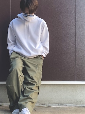 「アイテム（パーカー、ホワイト系）」を使った、ゆーりんちー/般若マンさん（メンズ・168cm）の冬コーディネート