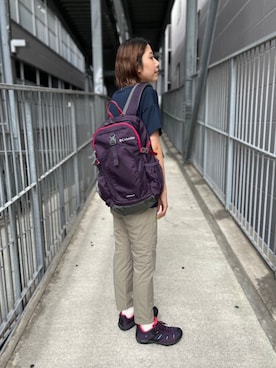 「アイテム（シューズ、パープル系）」を使った、コロンビア公式さん（レディース・162cm）の夏コーディネート