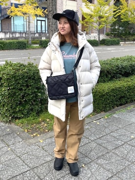 コロンビア公式さんのコーディネート