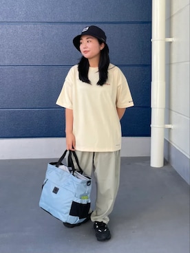 コロンビア公式さんのコーディネート