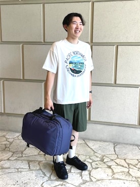 「アイテム（バックパック/リュック）」を使った、コロンビア公式さん（メンズ・175cm）の夏コーディネート