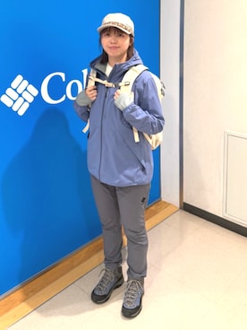 「アイテム（ブルゾン、ブルー系）」を使った、コロンビア公式さん（レディース・163cm）の夏コーディネート