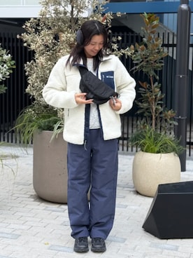 コロンビア公式さんのコーディネート