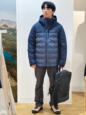 コロンビア公式さんのコーディネート
